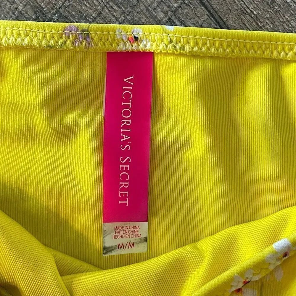Victoria Secret Tie Bikini Bottom. Size Medium - Picture 3 of 3